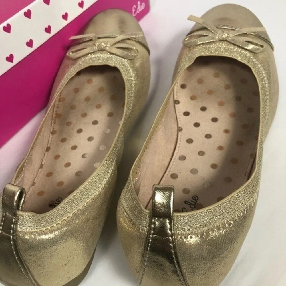 Olive & Edie Taylor Gold Shoes Size‎ 6M